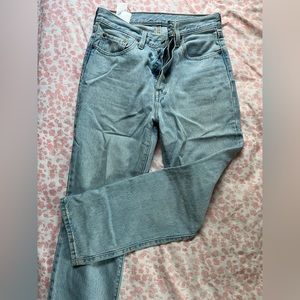 501® ORIGINAL CROPPED WOMEN'S JEANS
Size 28 x 28